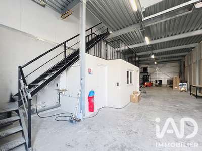Cède local d'activité de 260m² à Brie-Comte-Robert