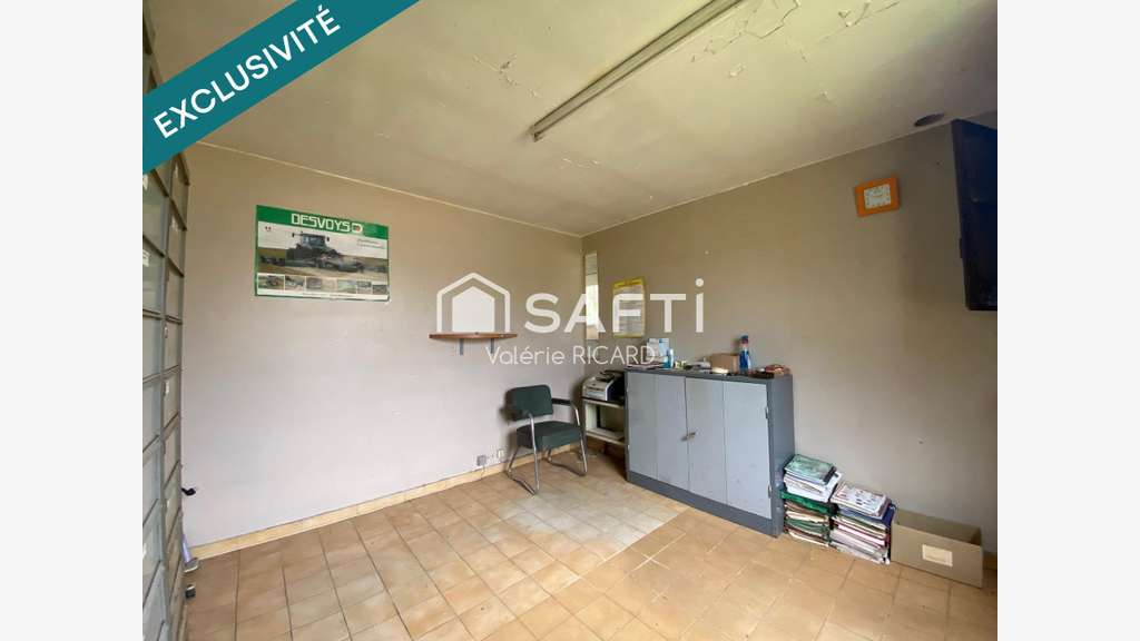 Local à usage d'atelier 446m² à Bruniquel 