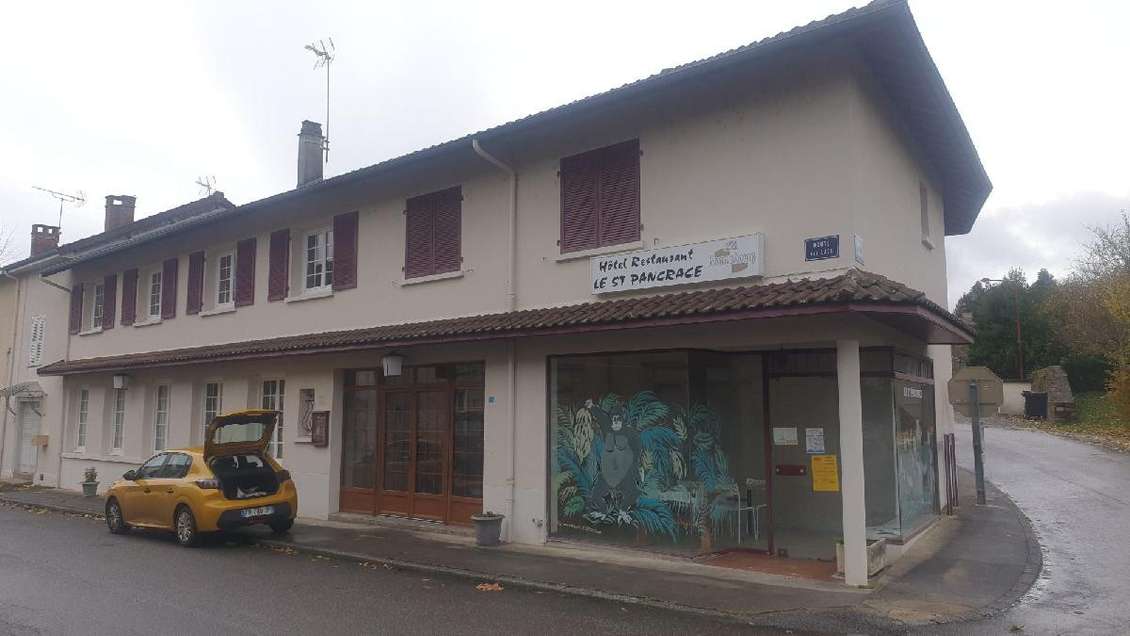 Vente local commercial bar 525m² à Bujaleuf