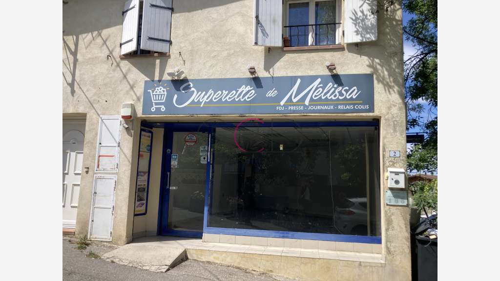 Local comercial centre ville Calas