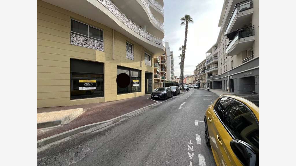 A vendre murs commerciaux 150m² à Cagnes sur Mer