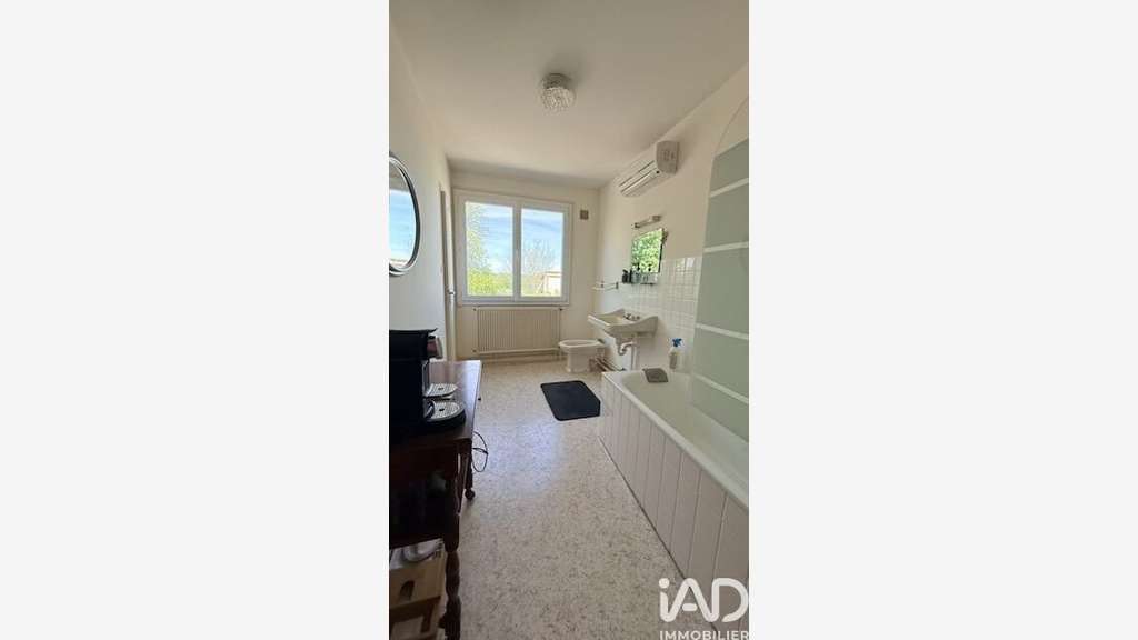 Vente bâtiment 1200m² sur 3 niveaux à Calignac