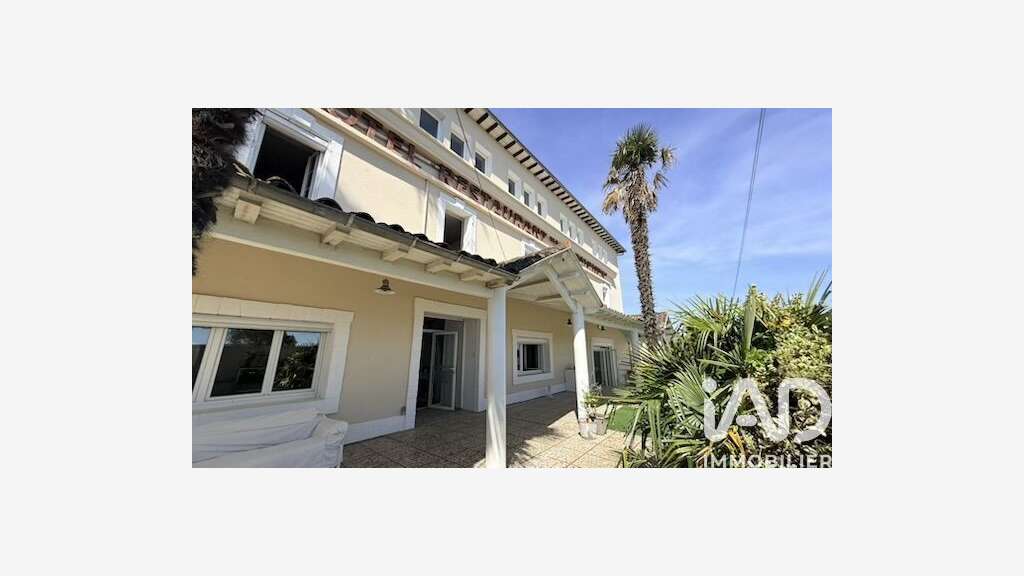Vente bâtiment 1200m² sur 3 niveaux à Calignac