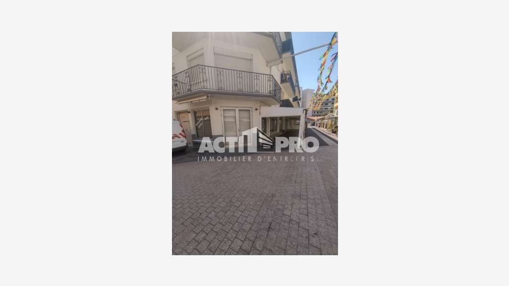Vente locaux 149m² rue commerçante à Canet Plage