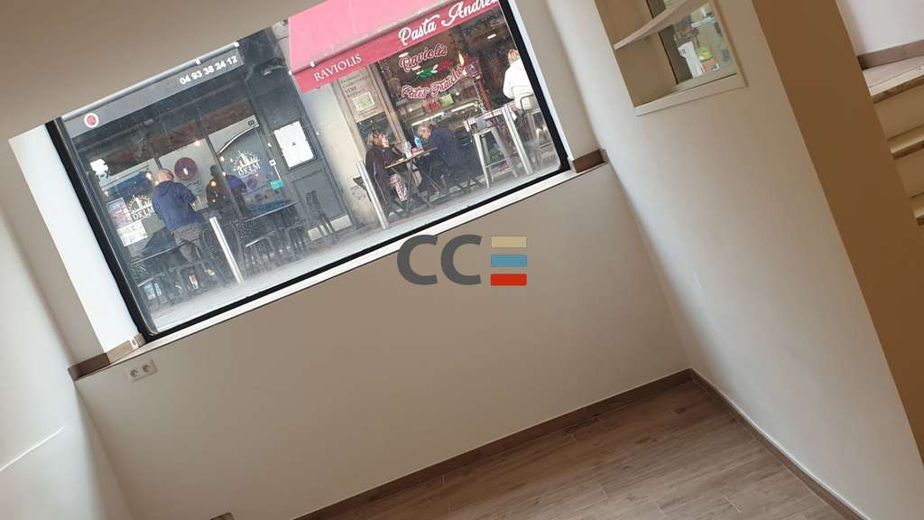 A vendre murs commerciaux libres 72m² à Cannes