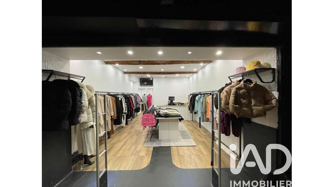 Vente local commercial rénové 38m² centre Cannes 