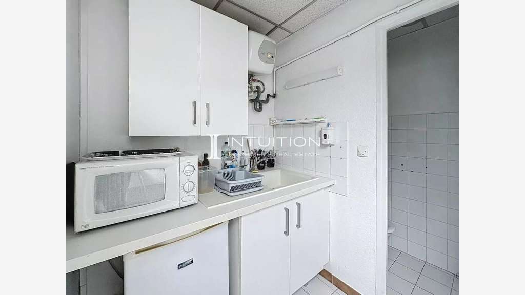 Local de 78m² à vendre à Cannes ZI Les Tourrades
