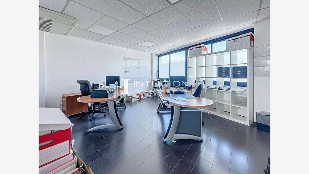 Local de 78m² à vendre à Cannes ZI Les Tourrades
