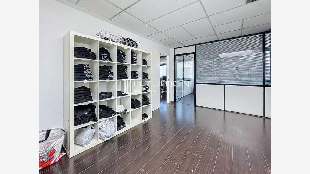 Local de 78m² à vendre à Cannes ZI Les Tourrades