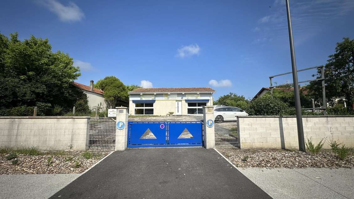 Vente local commercial 80m² à Carbon-Blanc