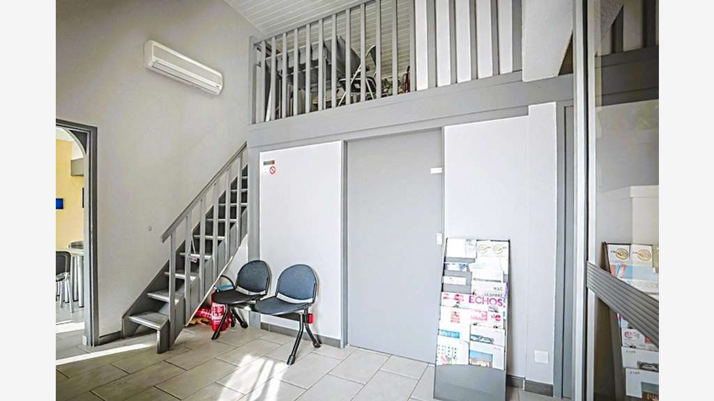Vente local commercial 80m² à Carbon-Blanc