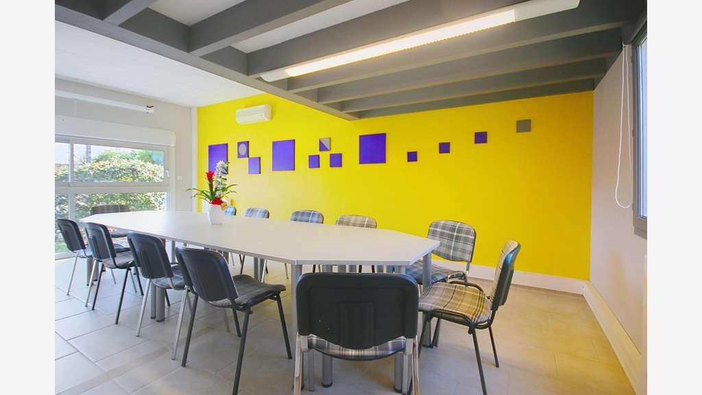 Vente local commercial 80m² à Carbon-Blanc