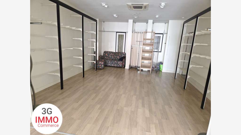 Vente local commercial 65m² centre-ville Carhaix