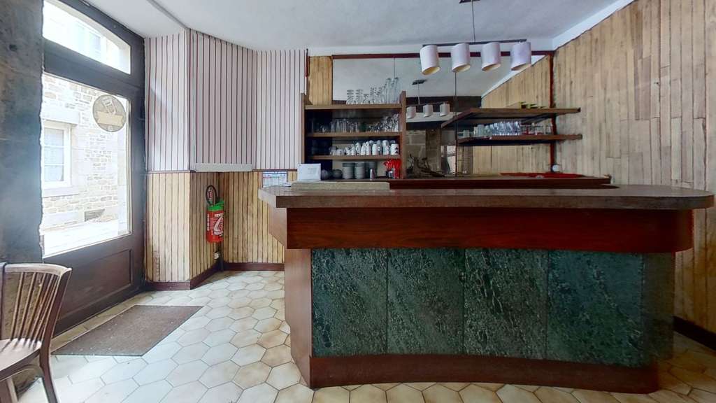 A vendre grande maison de charme à Carrouges