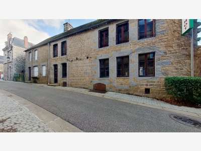 A vendre grande maison de charme à Carrouges