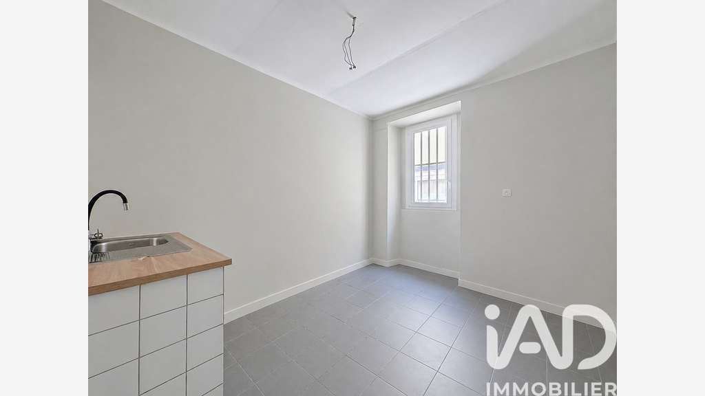 Vente local professionnel 44m² à Cavaillon centre