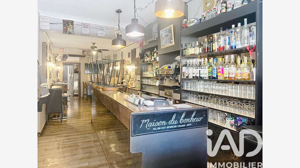 Vente local commercial à Cavaillon Place Cabassole