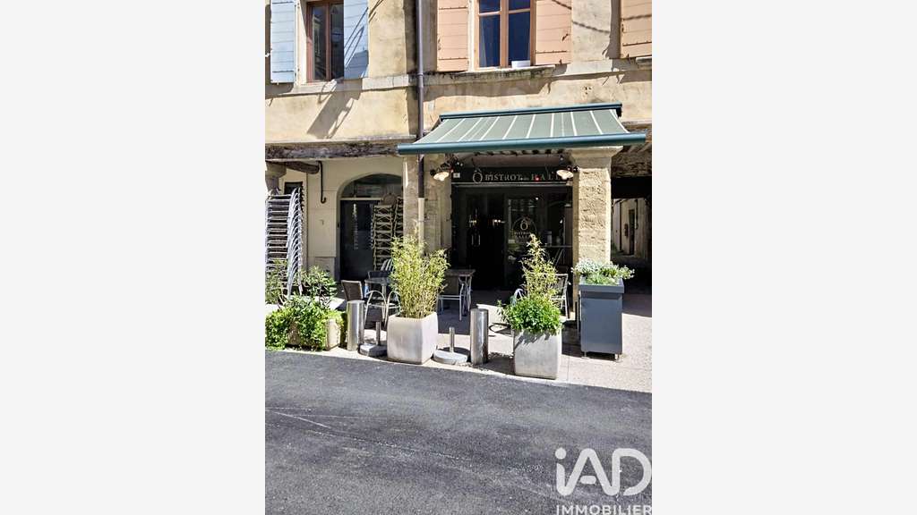 Vente local commercial à Cavaillon Place Cabassole