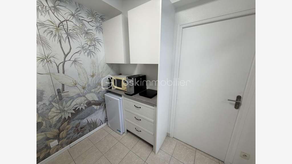 Local 45m² en excellent état climatisé à Cavalaire