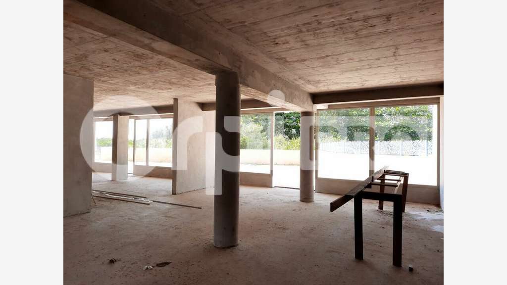 Local commercial 100m² en front de mer sur Cayenne