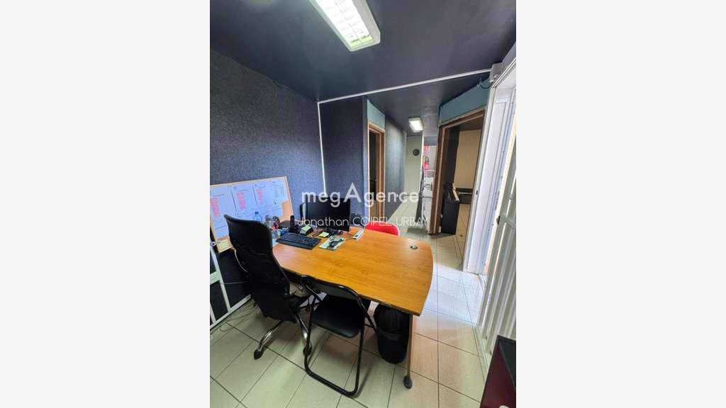 Vente local commercial 58m² à Cayenne centre