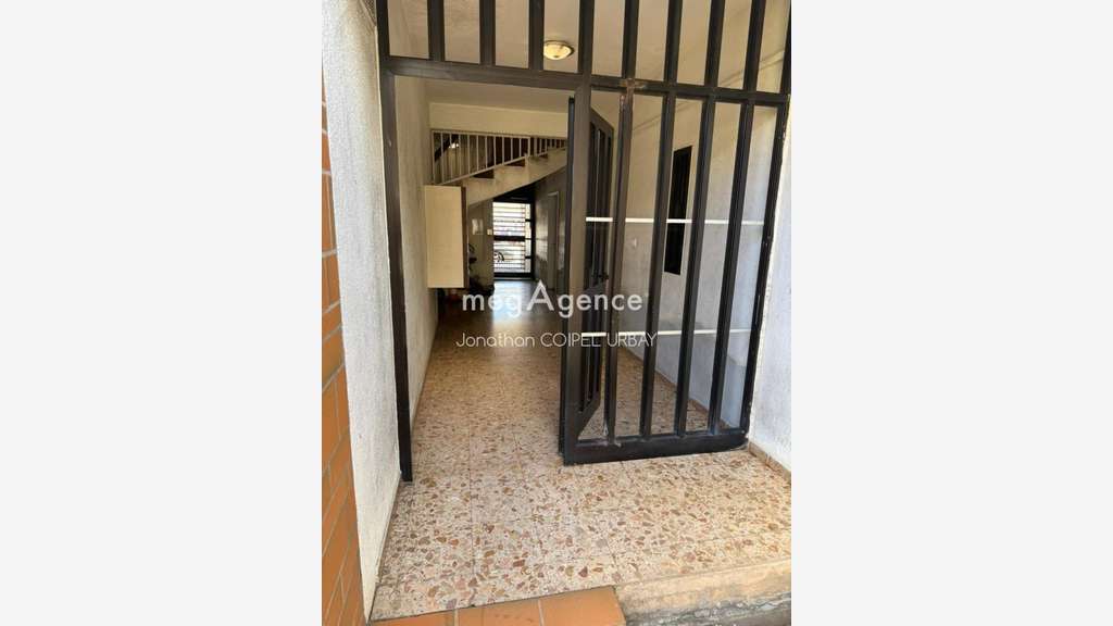 Vente local commercial 58m² à Cayenne centre