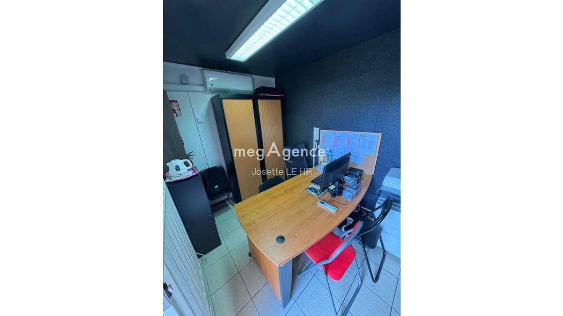 LOCAL COMMERCIAL 58 m2 CAYENNE