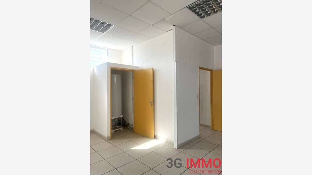 Vente local commercial 160m² à Cazouls-lès-Béziers