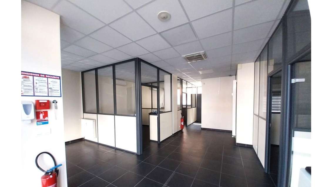 Location local pro 94m² à Chalon-sur-Saône centre