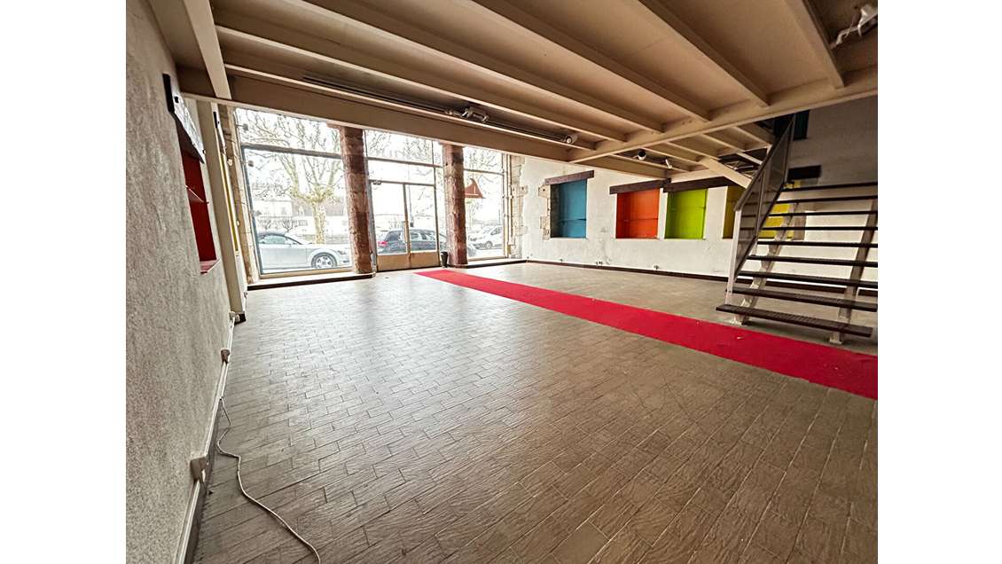 Vente local commercial 144m² à Chalon Sur Saône