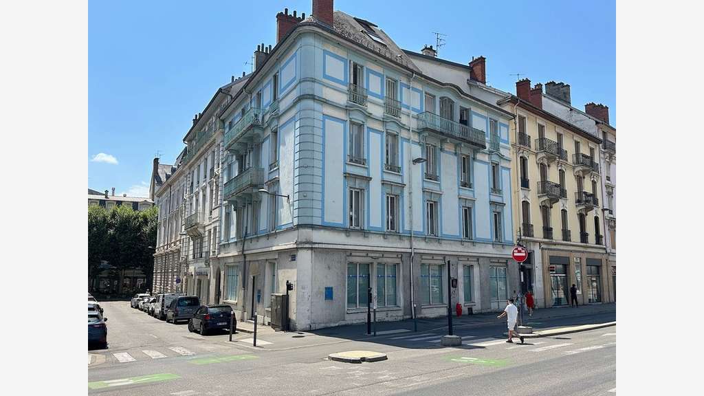 Murs commerciaux de 246m² à vendre à Chambéry