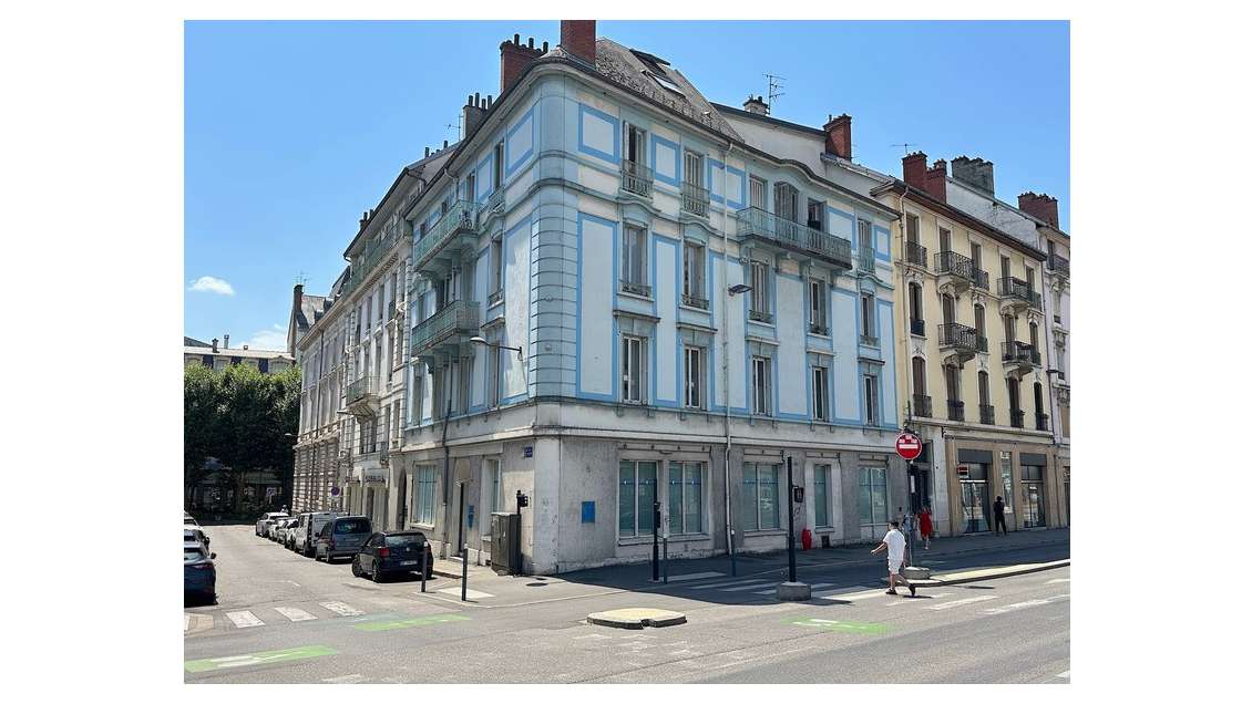 MURS COMMERCIAUX, à vendre ou à louer, CHAMBERY (