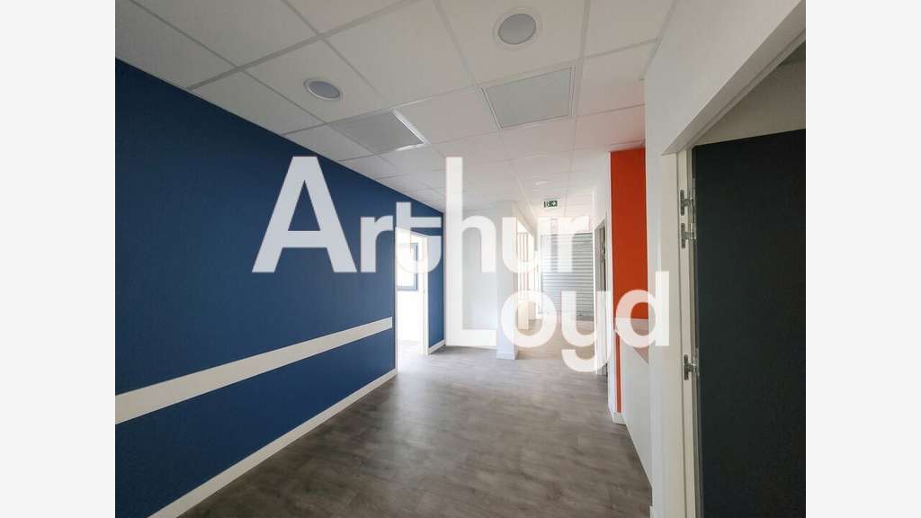 CHAMBÉRY - LOCAL COMMERCIAL à vendre