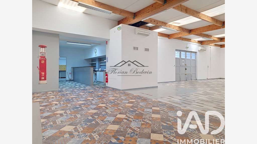 AV ensemble immobilier 419m² empl strat Champigny