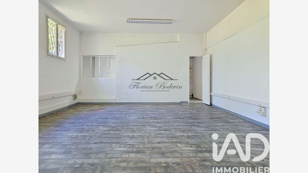 AV ensemble immobilier 419m² empl strat Champigny