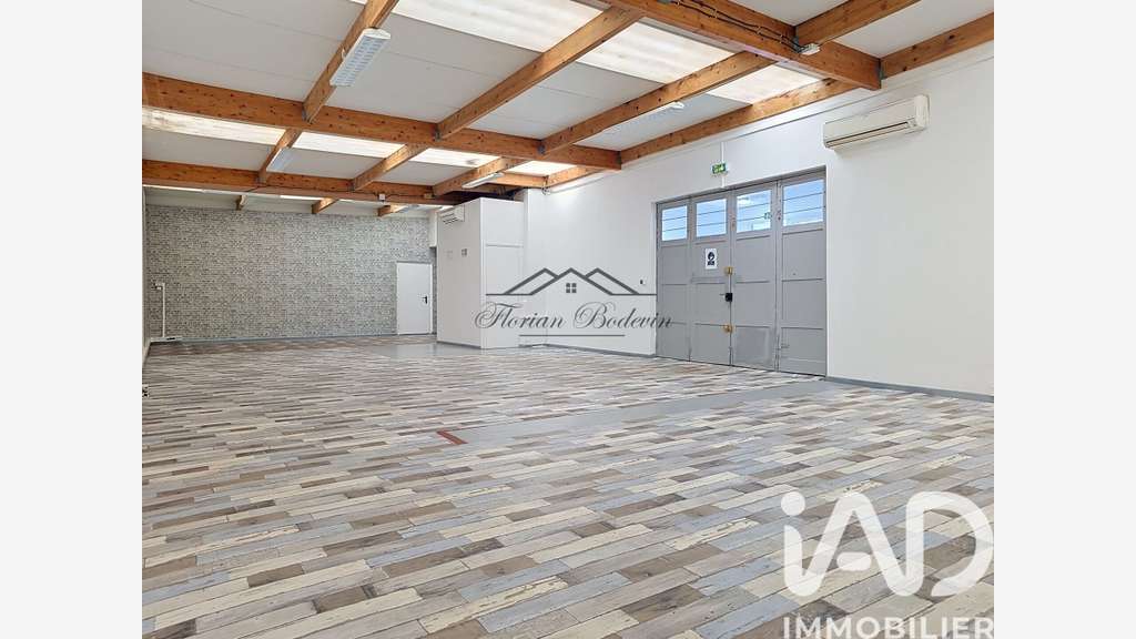 AV ensemble immobilier 419m² empl strat Champigny