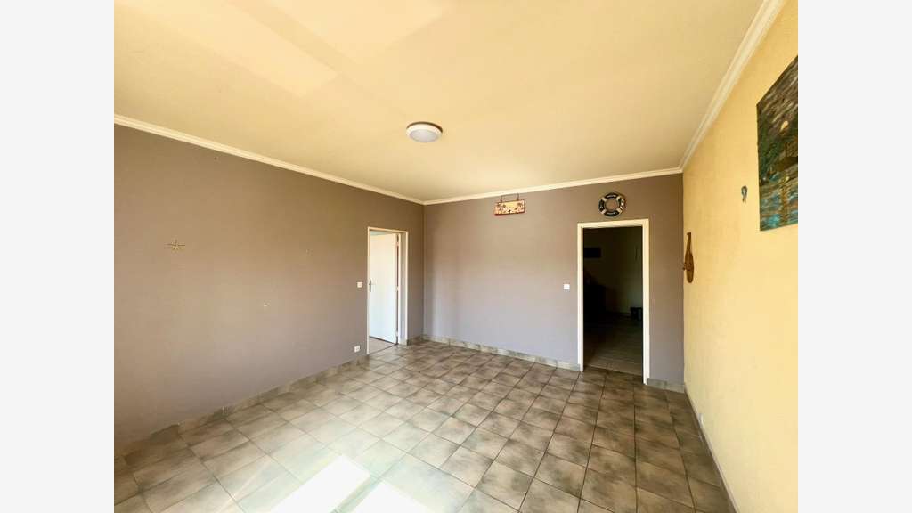 Local commercial 1100 m2