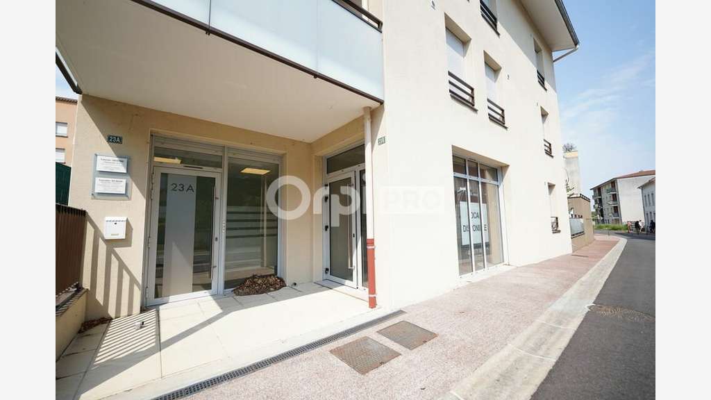Local commercial neuf de 80m² à vendre à Chaponnay