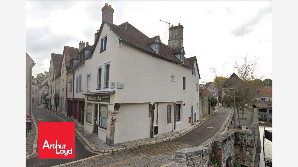 Vente local commercial 70m² centre-ville Chartres