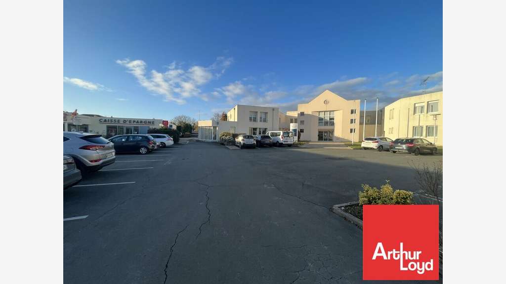 AV local commercial 140m² centre-ville Chasseneuil