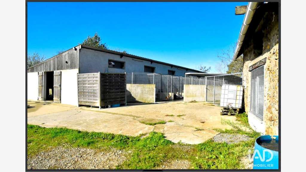 Local commercial à Château-Gontier