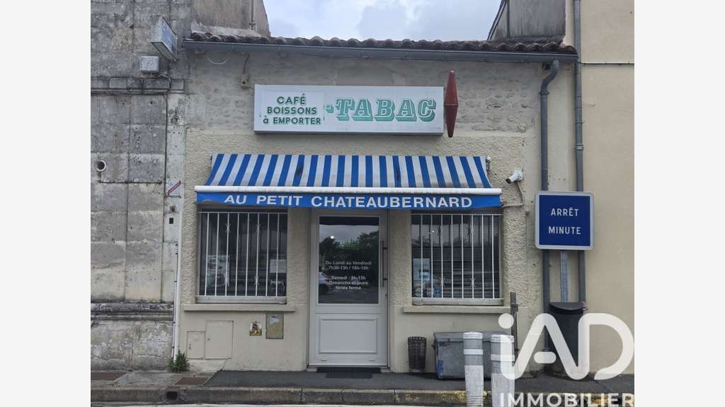 Vente immeuble commercial 70m² à Châteaubernard