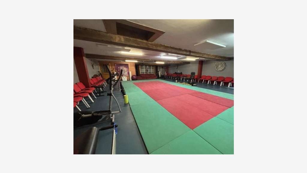 Vente local 689m² à Châtellerault