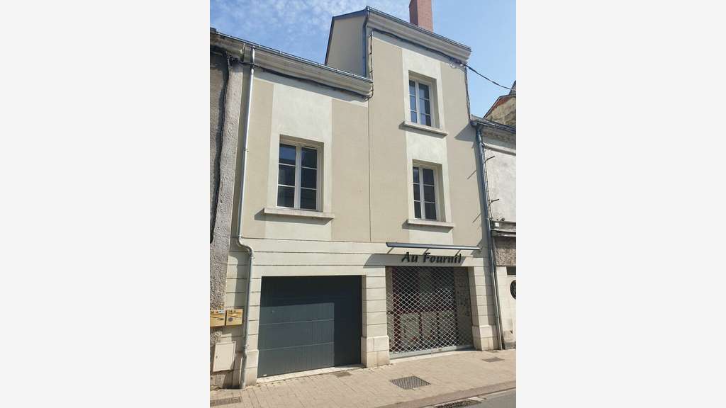 Local 120m² à vendre à Châtellerault hypercentre 