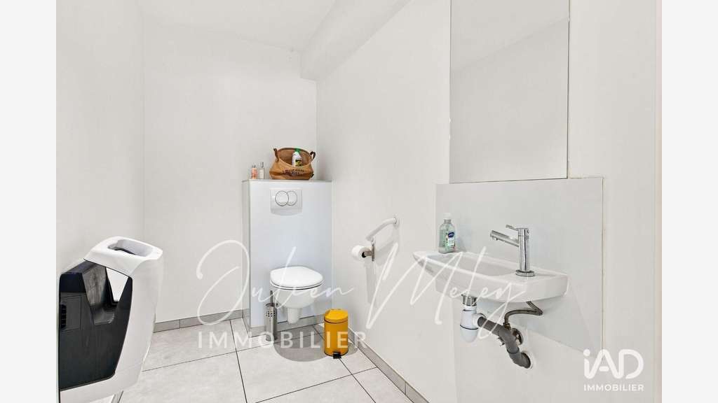 AV local commercial 86m² emplac N°1 à Chèvremont
