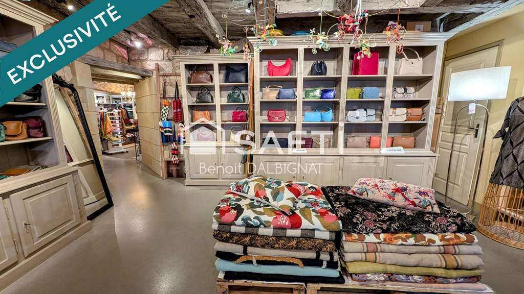 Vente beau commerce prestige au cœur de Chinon
