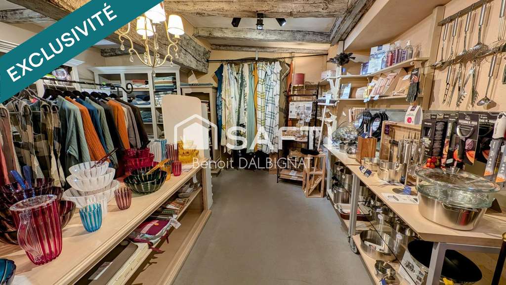 Vente beau commerce prestige au cœur de Chinon