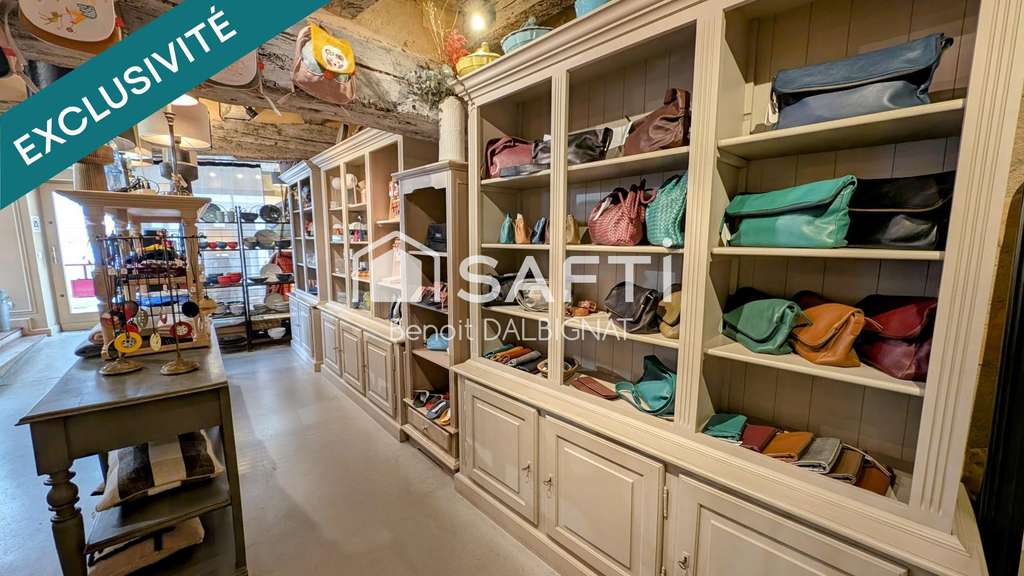 Vente beau commerce prestige au cœur de Chinon