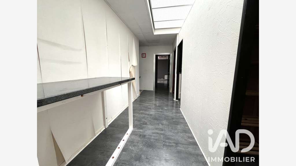 Vente local commercial 252m² à Claye-Souilly