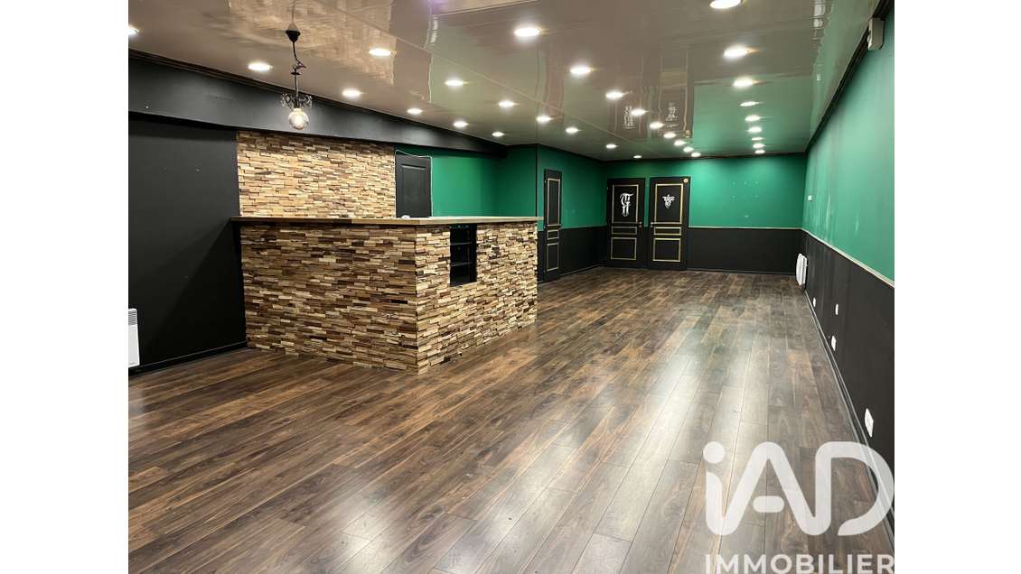 Vente local commercial 252m² à Claye-Souilly